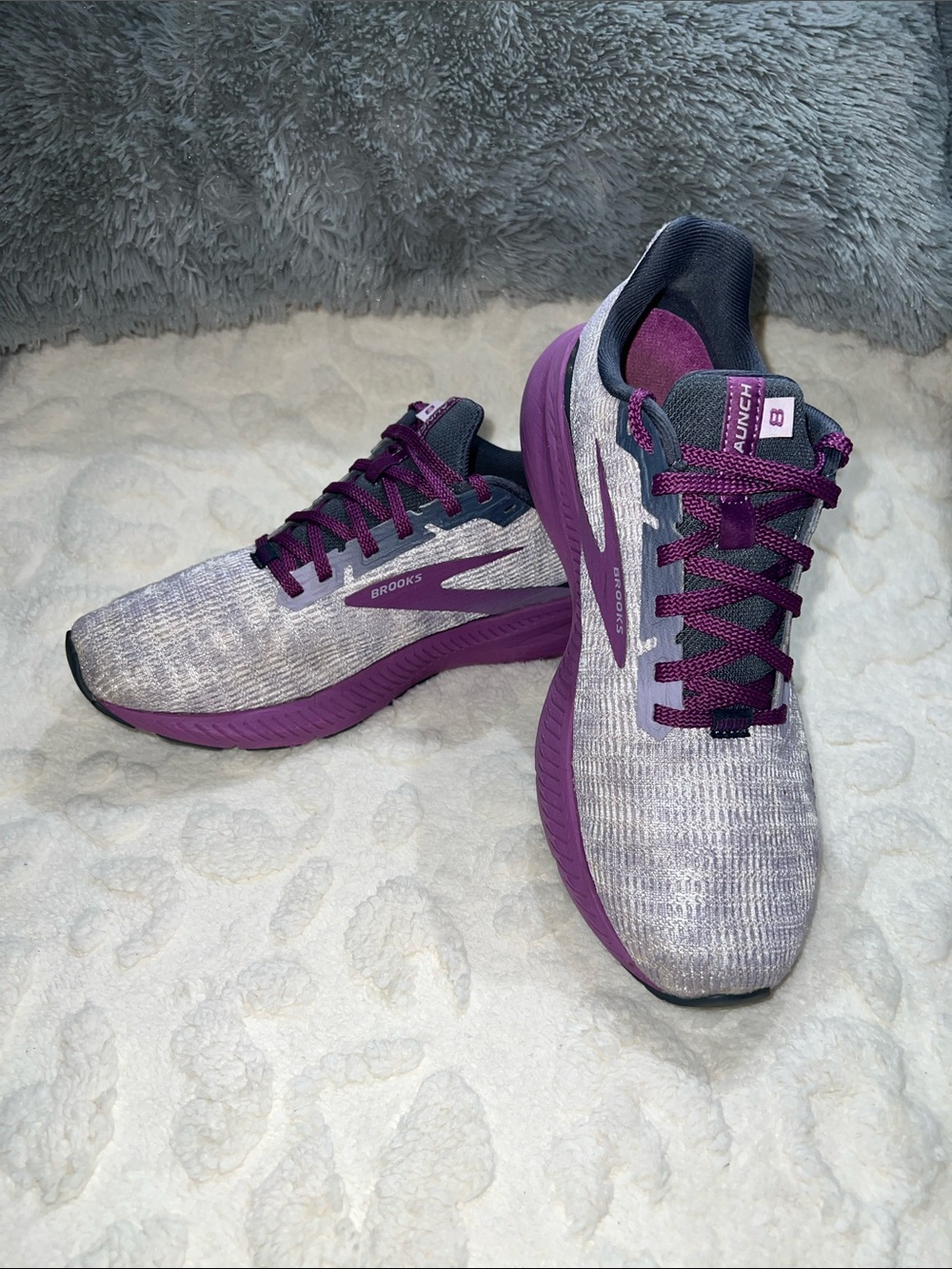 Brooks Women's Launch 8 Running Athletic Shoes Size 9 Iris/Ombre/Violet Colorway